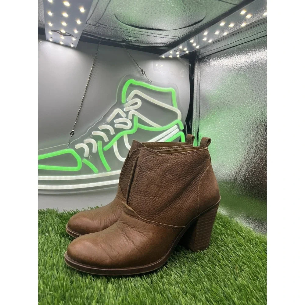 Lucky Brand Ankle High‎ Zip Boot Brown Womens Size 7M/37
